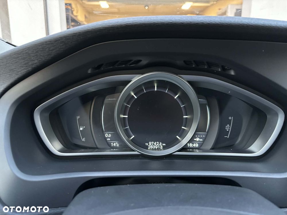 Volvo V40 - 9