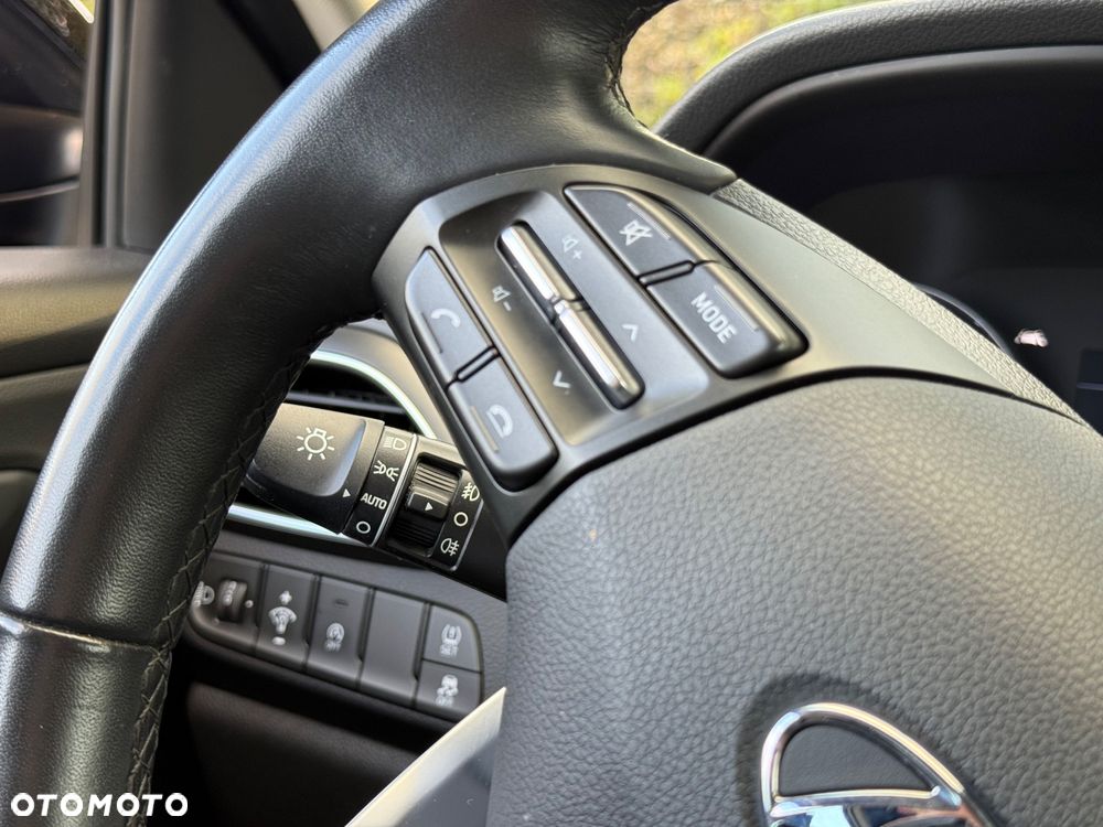 Hyundai i30 1.5 DPI Classic + - 17