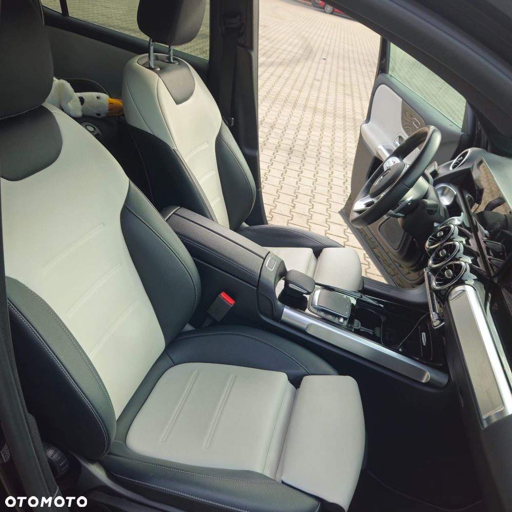 Mercedes-Benz GLB 200 d AMG Line 8G-DCT - 10