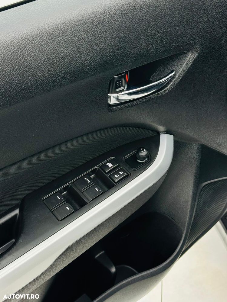 Suzuki Vitara 1.6 (4x4) Allgrip Comfort+ - 12