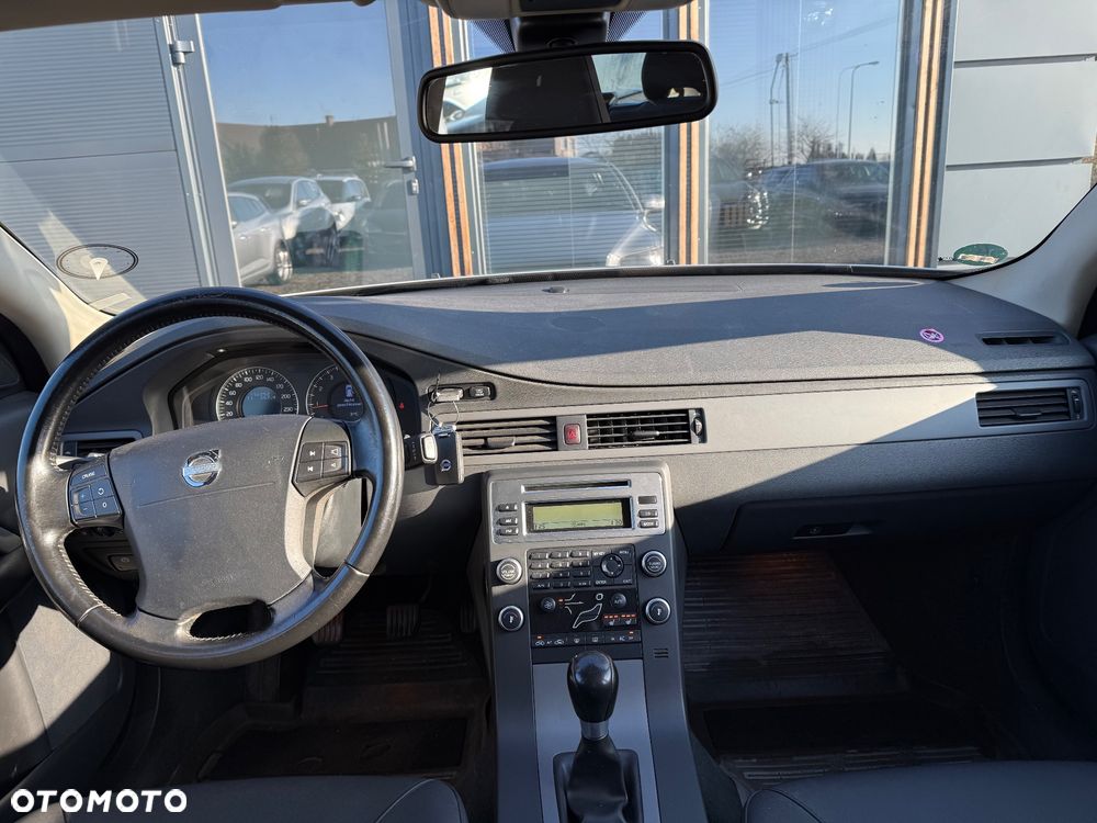 Volvo V70 2.0 Momentum - 14
