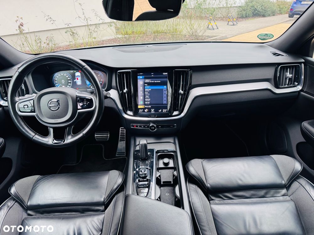 Volvo V60 D4 AWD R-Design - 18