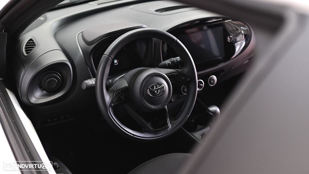 Toyota Aygo X 1.0 Play CVT - 26