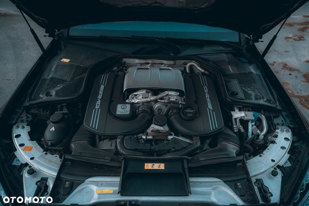 Mercedes-Benz Klasa C AMG 63 S AMG Speedshift 7G-MCT - 30