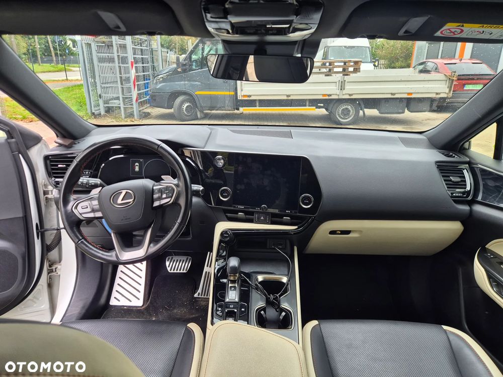Lexus NX - 7