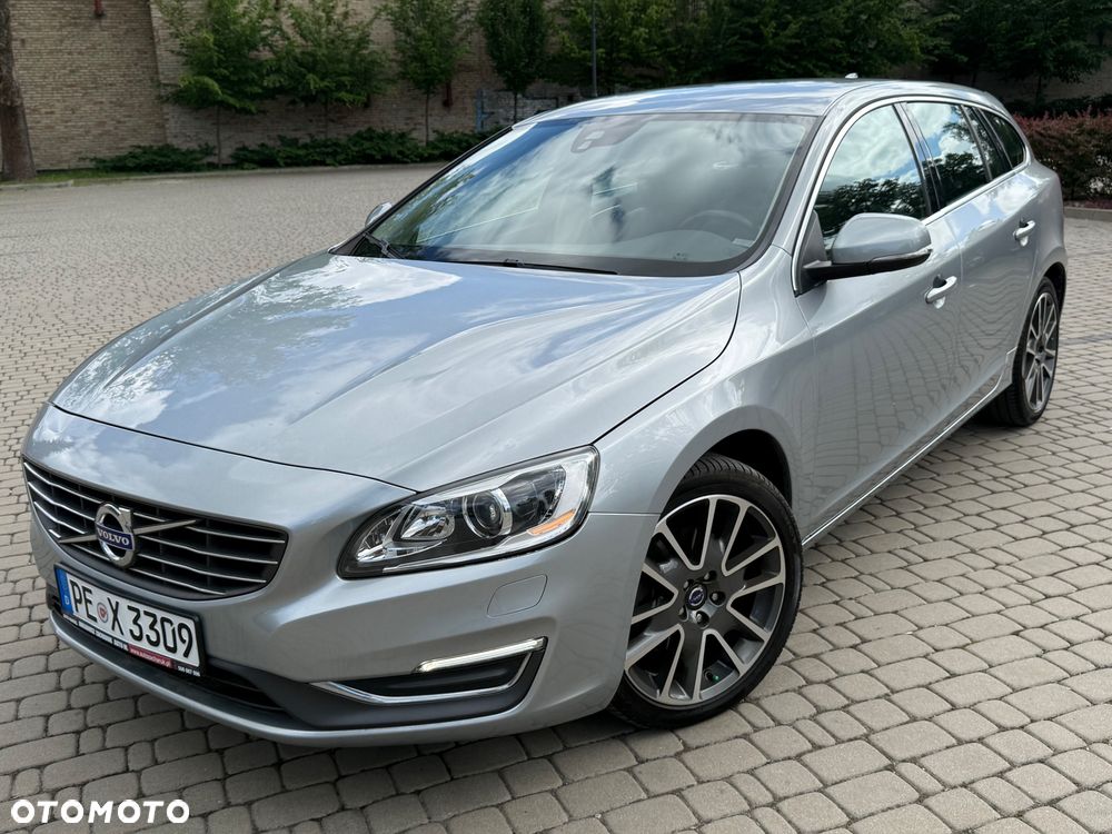 Volvo V60 D4 Momentum - 10