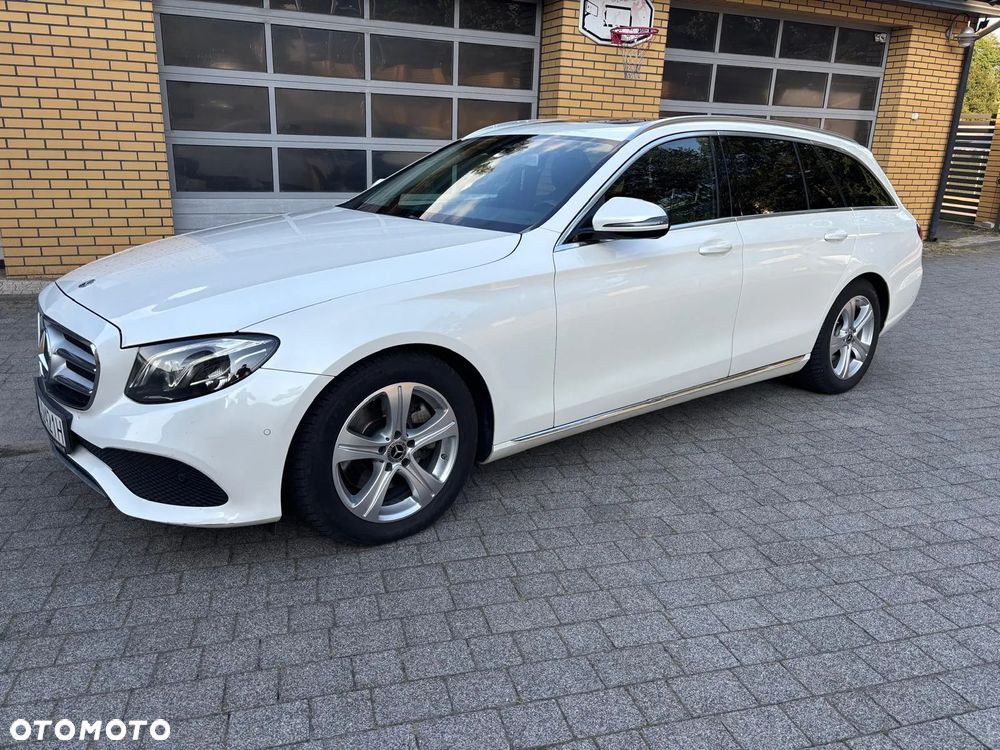 Mercedes-Benz Klasa E 250 9G-TRONIC - 1