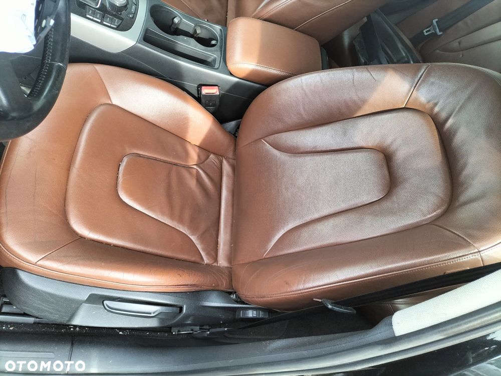 AUDI A4 B8 2.0 TDI 120KM SILNIK CAGC LZ9Y SEDAN JESZCZE W AUCIE  KLAPA ZDERZAK TYŁ DRZWI PRZÓD TYŁ MASKA BŁOTNIK LAMPA PAS PRZEDNI SZYBA LUSTERKO SKRZYNIA CAŁY NA CZĘŚCI - 5
