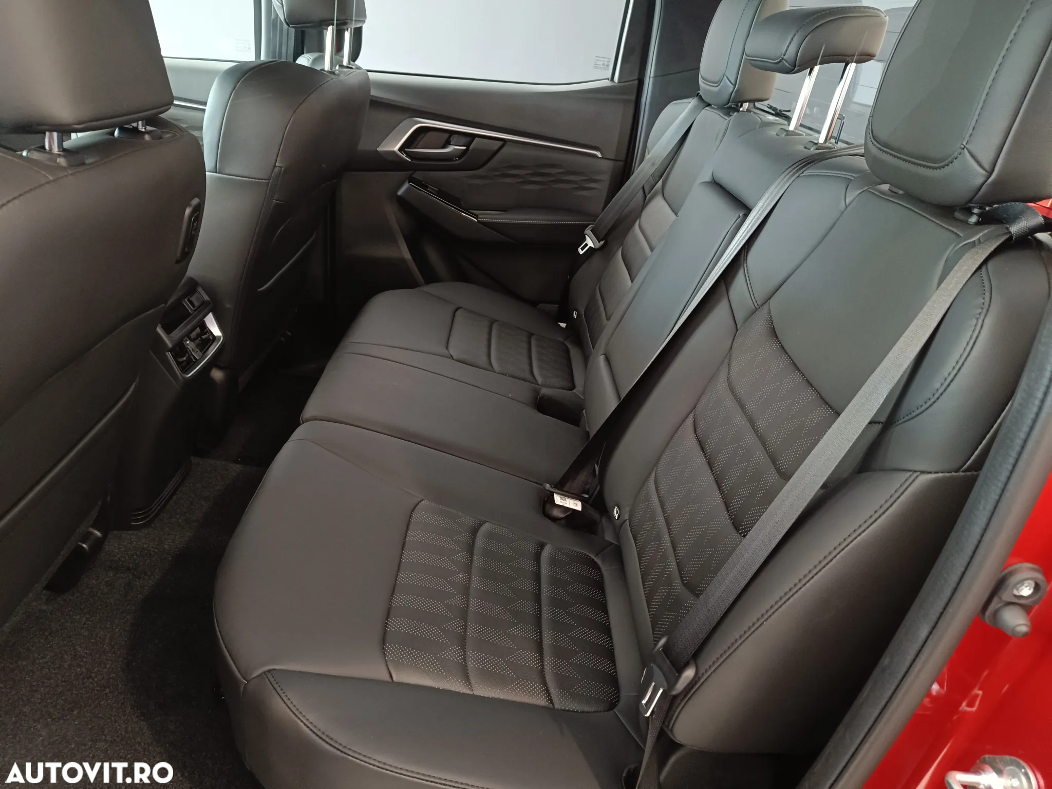 Isuzu D-Max 1.9 DSL 4x4 Double Cab 6AT Premium - 23