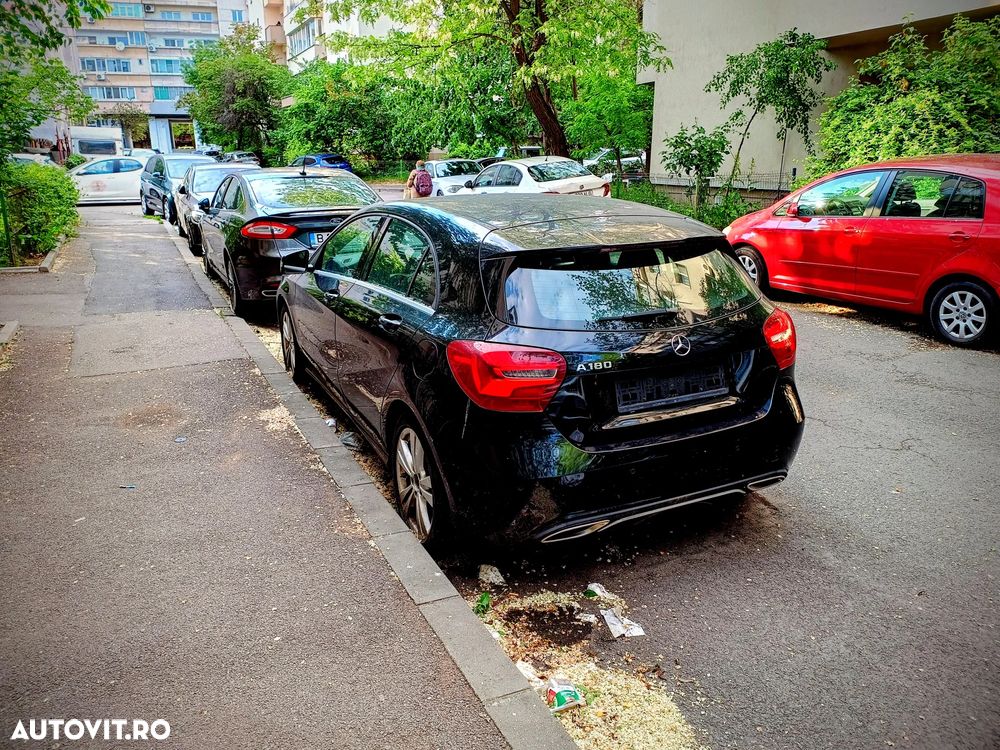 Mercedes-Benz A 180 7G-DCT - 3