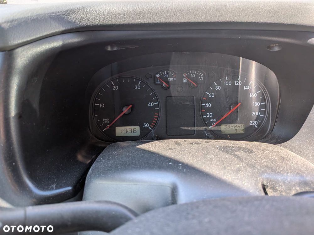Volkswagen Transporter - 17