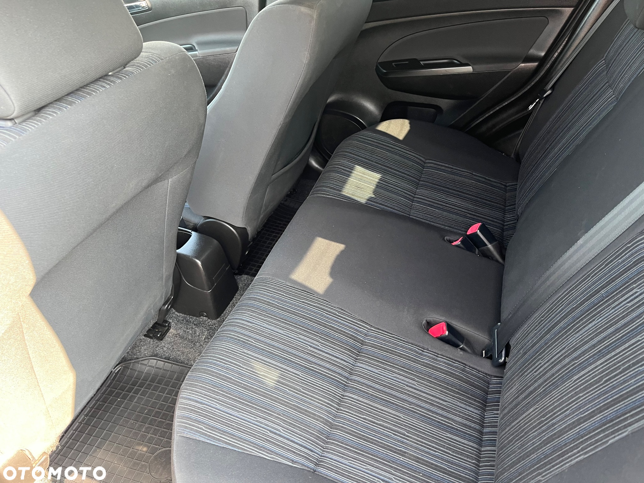 Suzuki Swift - 17