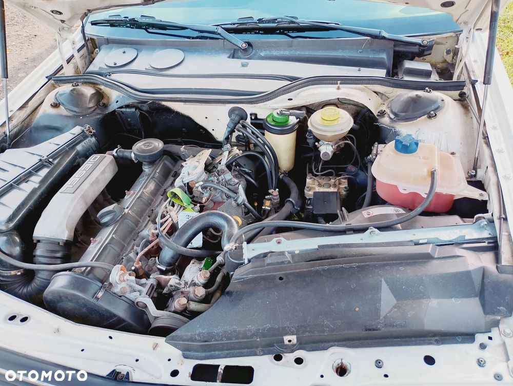 Audi 100 Avant 2.4 D - 17