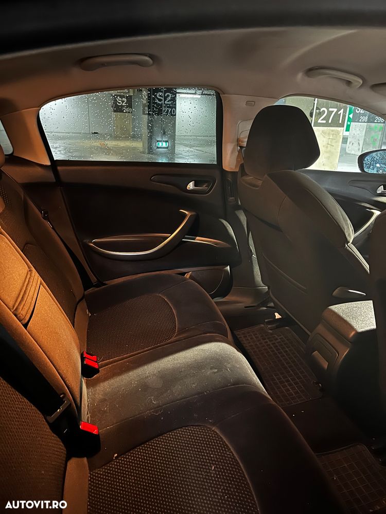 Citroën C5 1.6HDi FAP Susp M X - 11