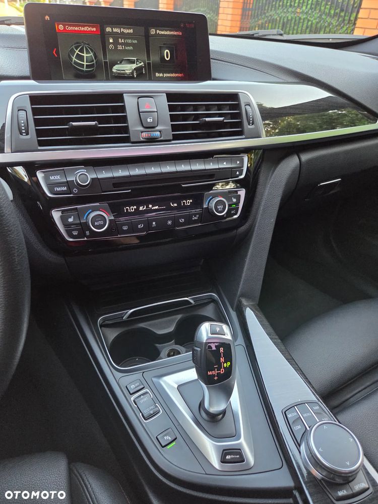 BMW Seria 3 330e iPerformance Sport Line - 13