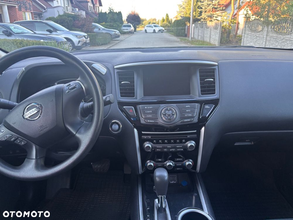 Nissan Pathfinder - 15
