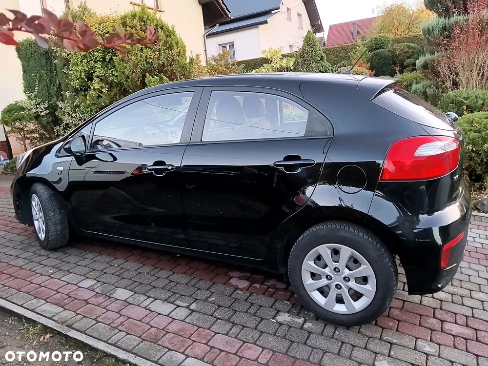 Kia Rio 2016 photo 3
