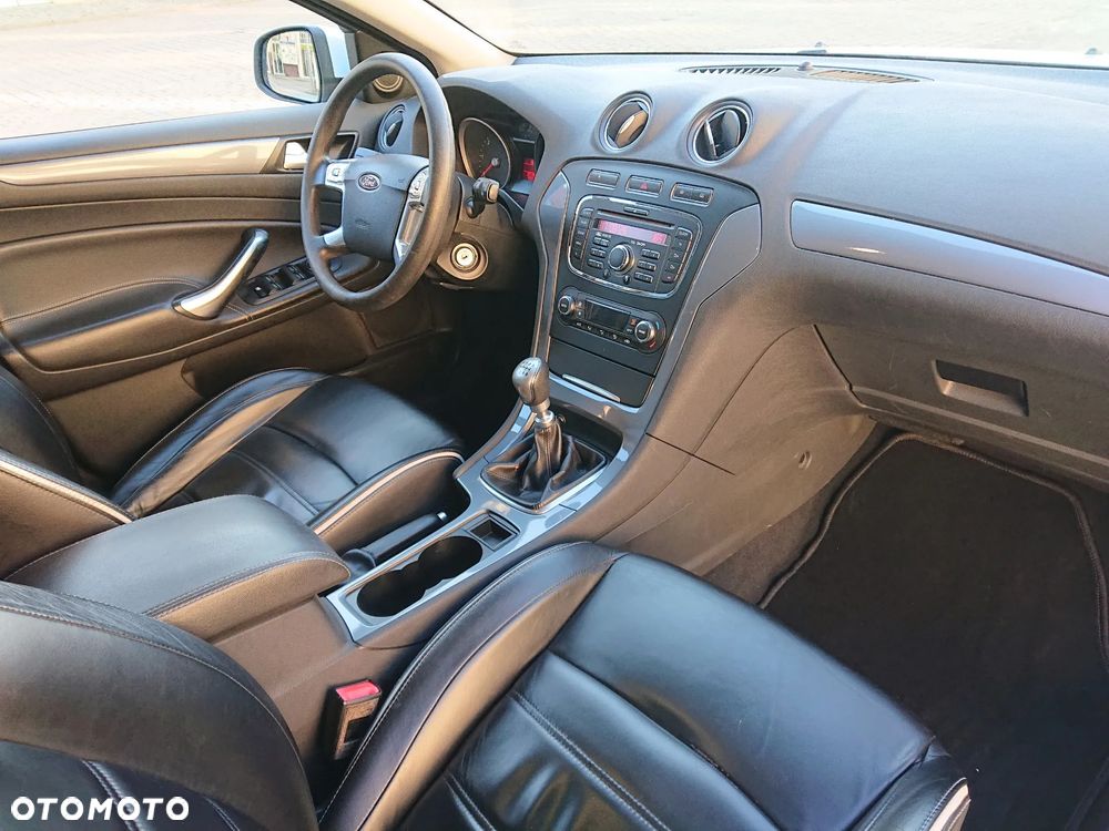 Ford Mondeo 1.6 TDCi Titanium - 23