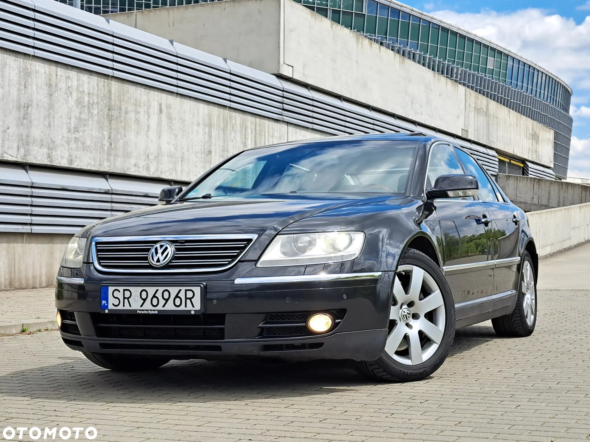 Volkswagen Phaeton - 2