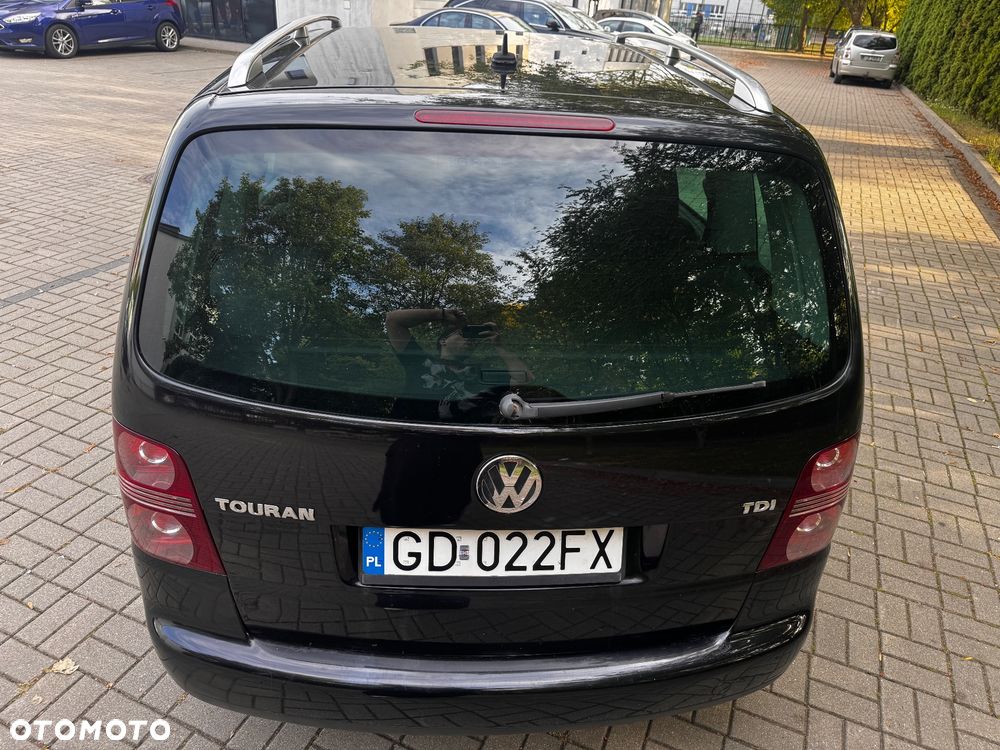 Volkswagen Touran 1.9 TDI DPF Trendline DSG - 20
