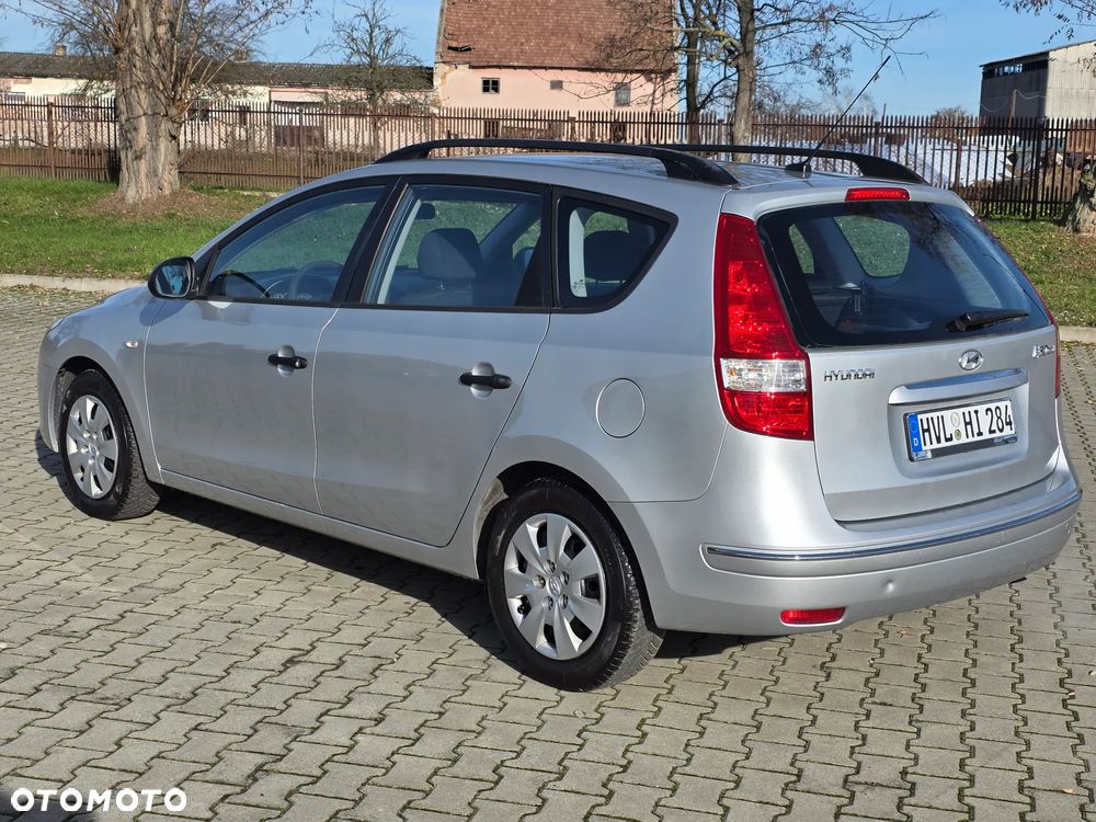 Hyundai i30 i30cw 1.6 blue Comfort - 5