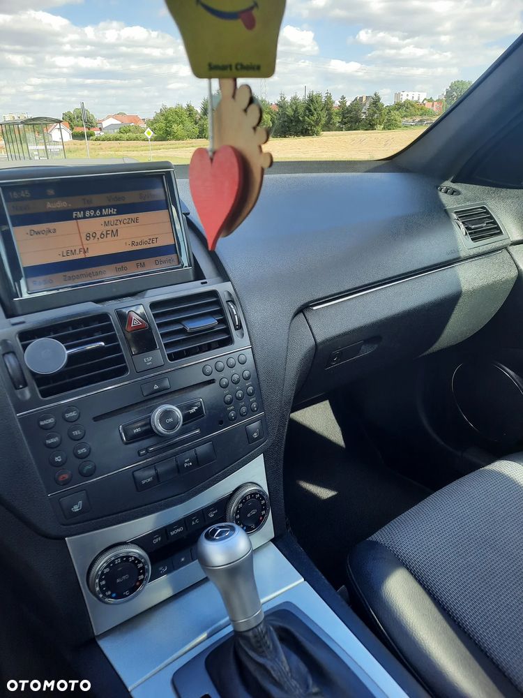 Mercedes-Benz Klasa C 220 CDI DPF Automatik Avantgarde - 18