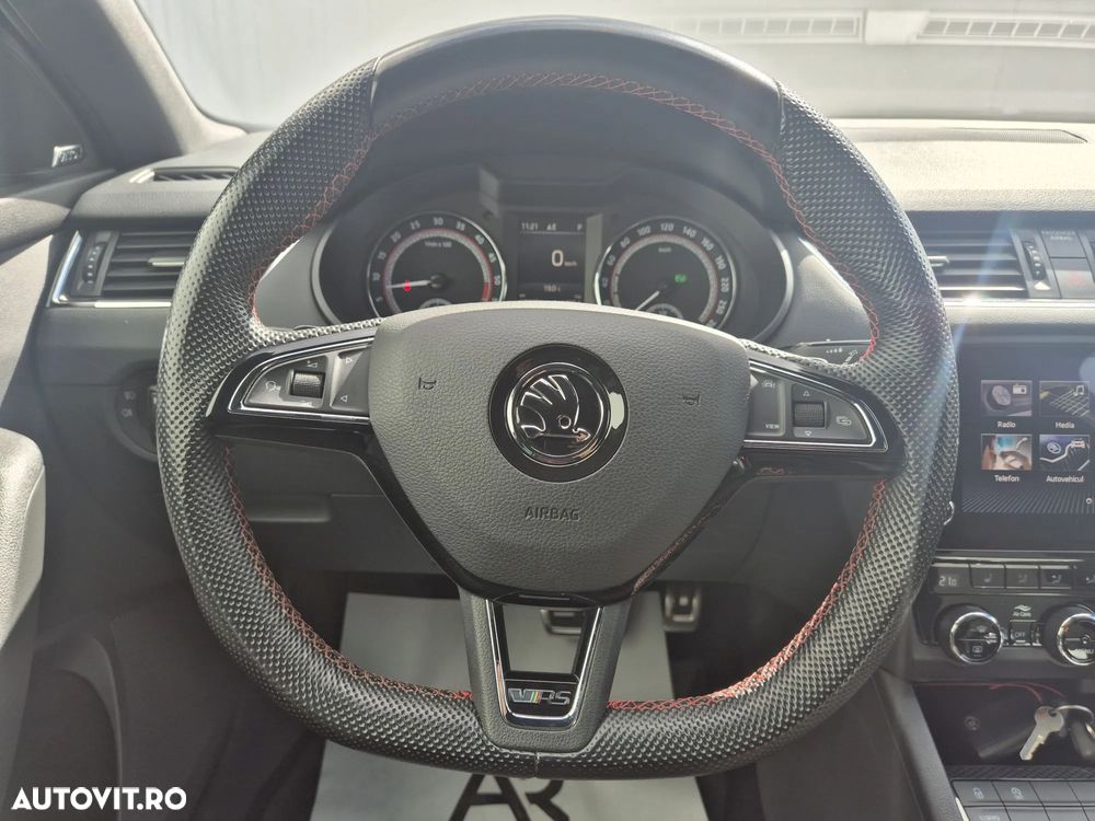 Skoda Octavia 2.0 TDI DSG RS - 15