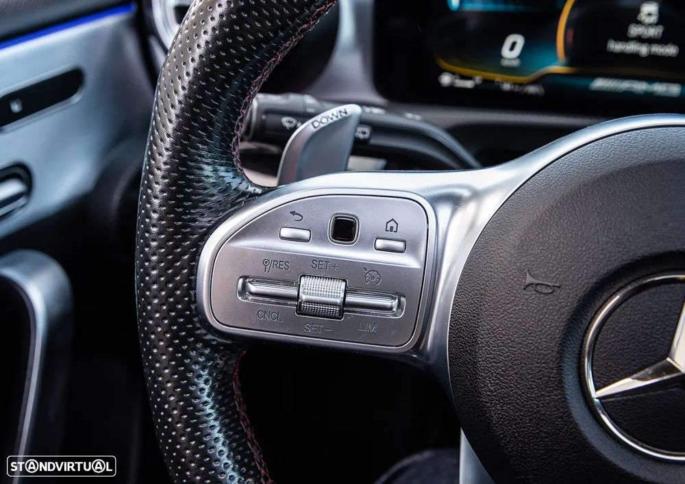 Mercedes-Benz A 35 AMG 4Matic Speedshift DCT 7G Advanced-Plus - 29