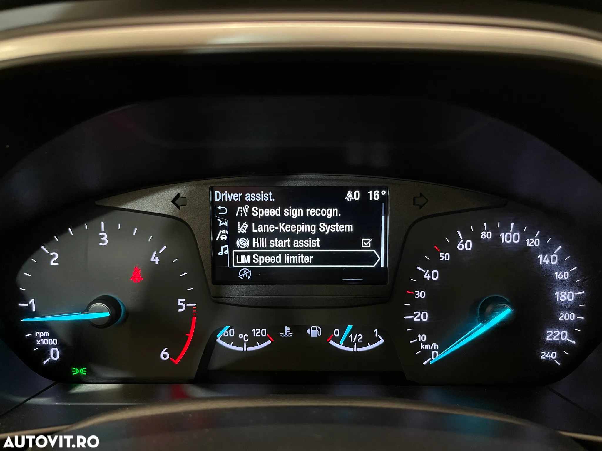 Ford Focus 1.5 EcoBlue Trend Edition - 23
