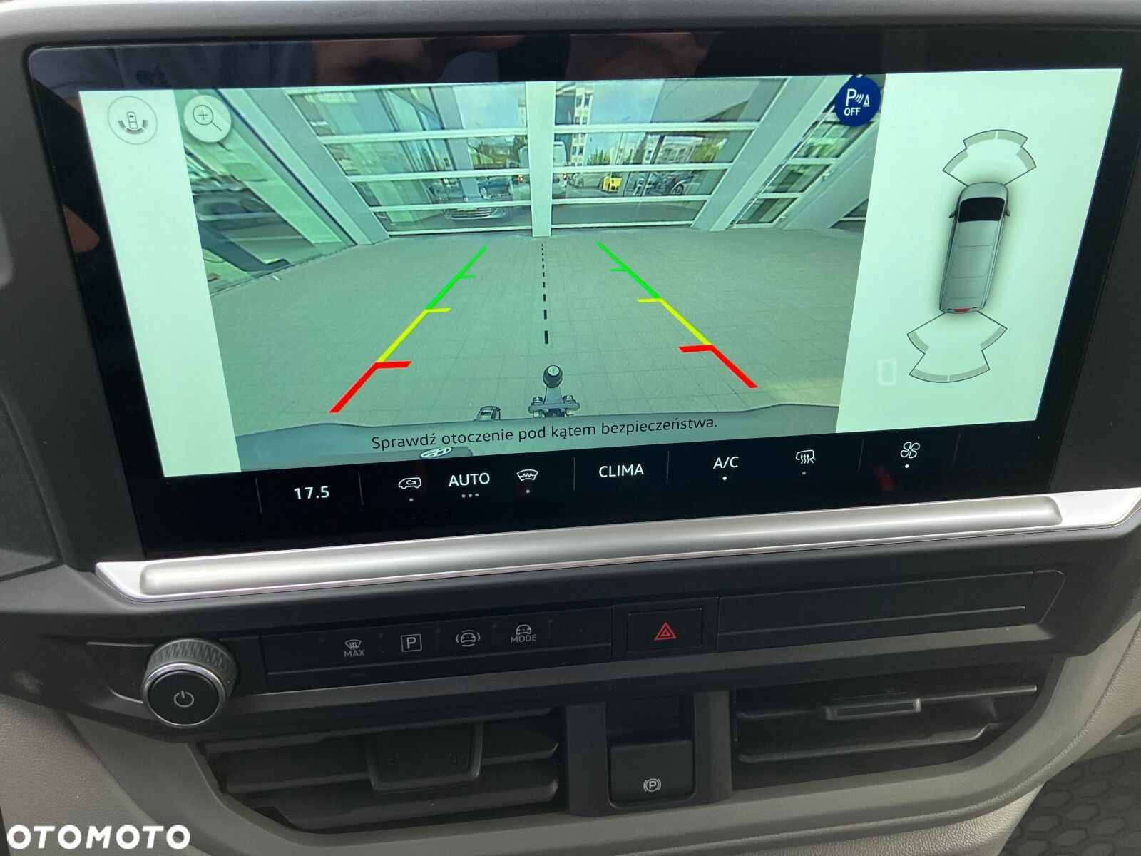 Volkswagen Transporter Transporter Furgon silnik: 2,0 l TDI 4MO 150 KM / skrzynia biegów: 8-biegowa automatyczna 4MOTION rozstaw osi: 3500 mm - 9
