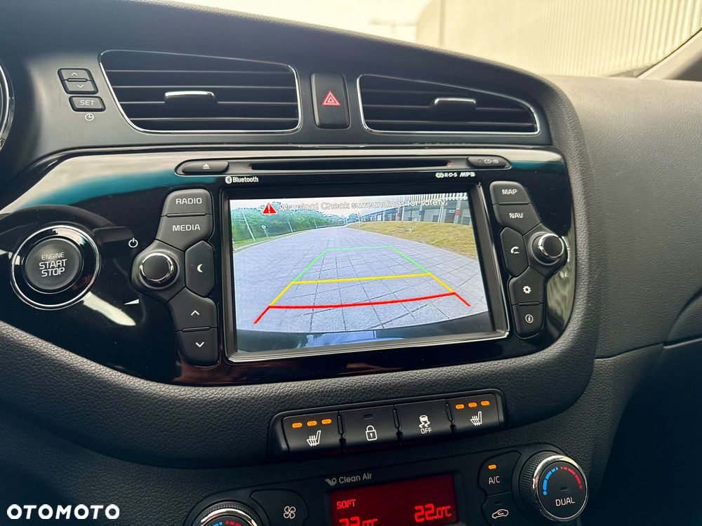 Kia Ceed 1.6 CRDi 128 Platinum Edition - 32