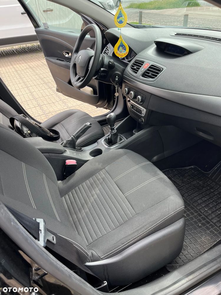 Renault Fluence 1.5 dCi Dynamique - 9