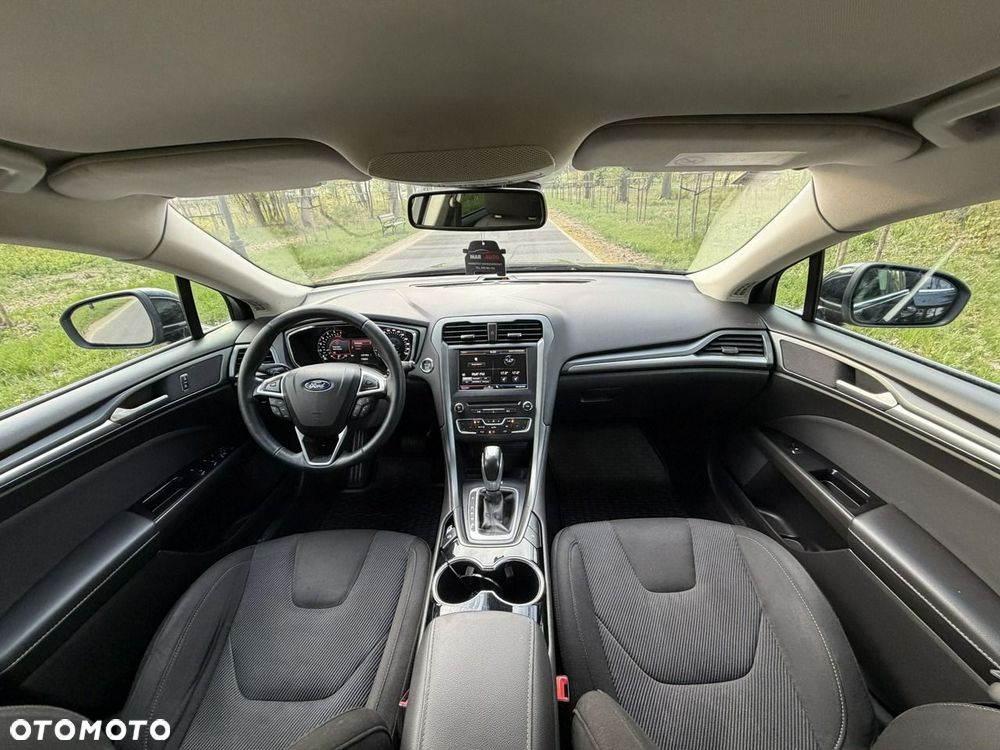 Ford Mondeo - 32