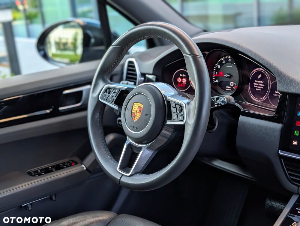 Porsche Cayenne Standard - 9