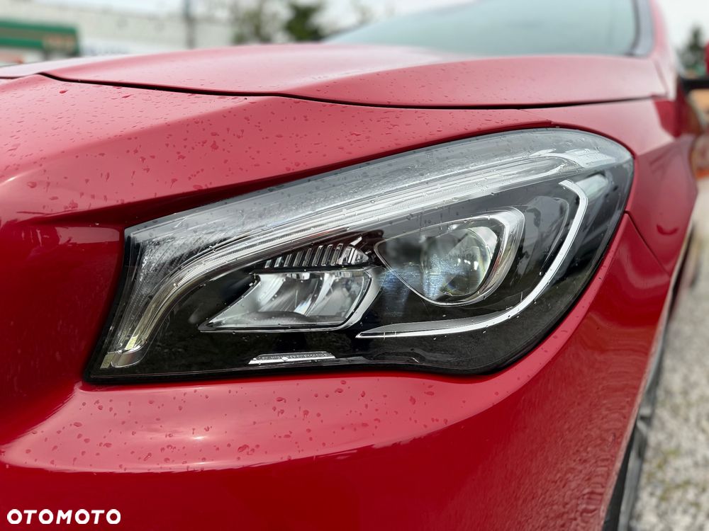 Mercedes-Benz CLA 200 d Urban - 10