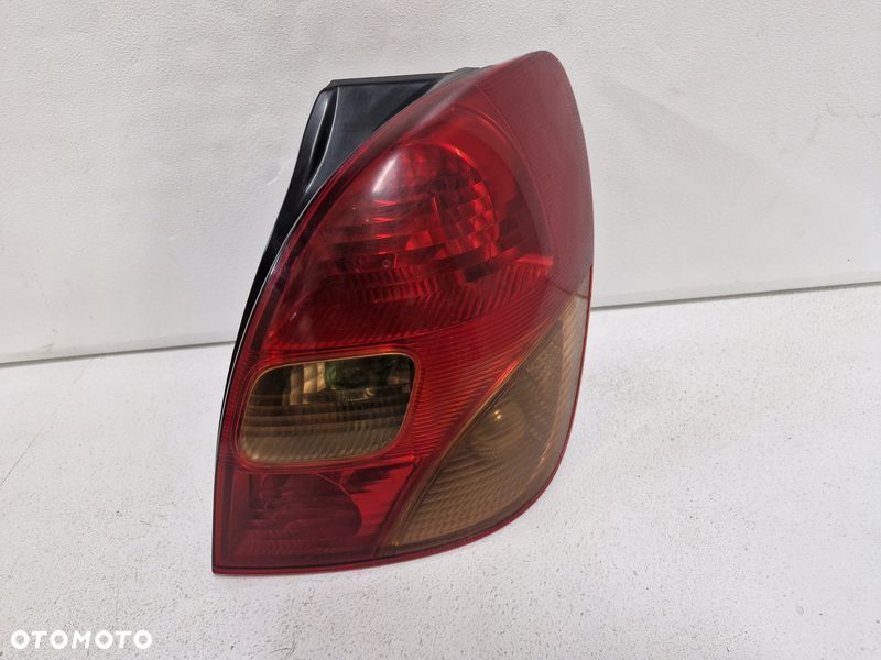 toyota corolla verso i 1 lampa prawa tylna prawy tył - 1