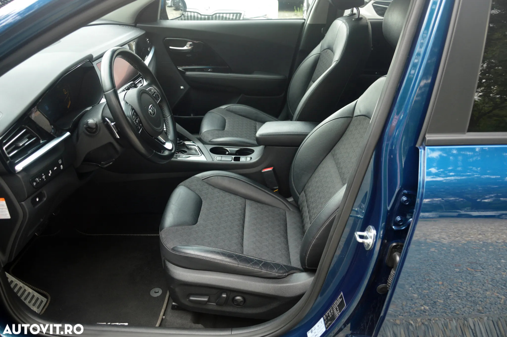 Kia Niro 1.6 GDI HEV 2WD OPF Aut. Vision - 23