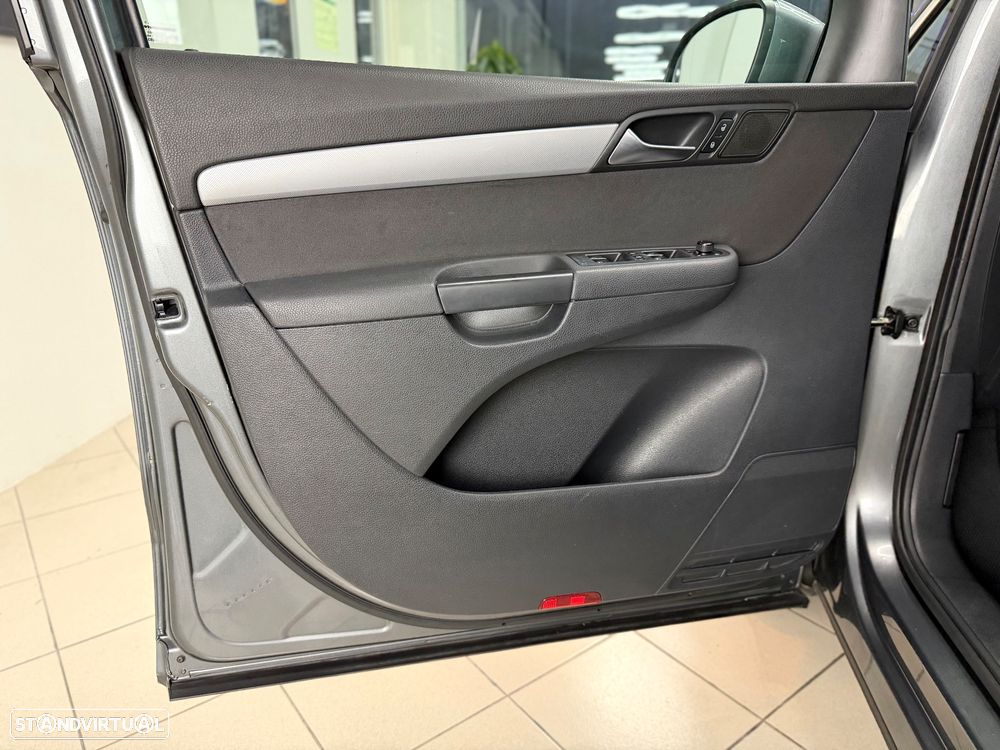 VW Sharan 2.0 TDi BlueMotion - 14