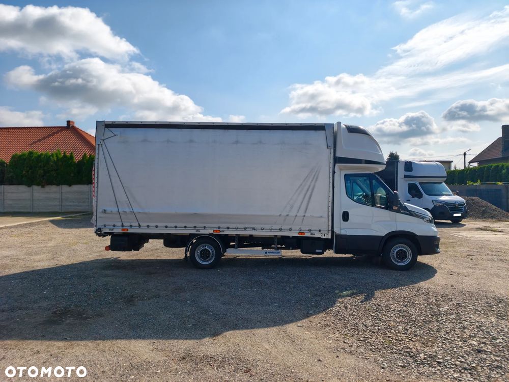 Iveco DAILY FIRANA 10EP WINDA DHOLLANDIA PLANDEKA 3.0 180KM HIMATIC AUTOMAT NAWIGACJA RADAR ASYSTENT PASA SERWIS ASO BEZWYPADKOWY ZADBANY 2024 FV23% KLIMA WEBASTO 35S18 - 16