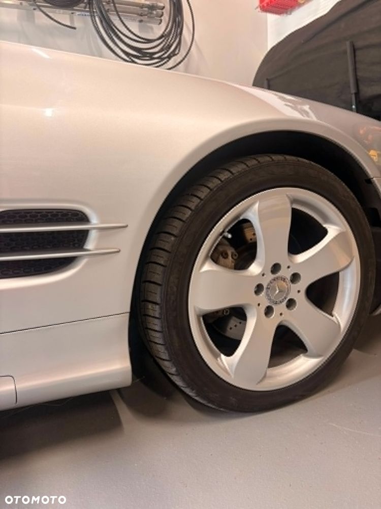 Mercedes-Benz SL - 15