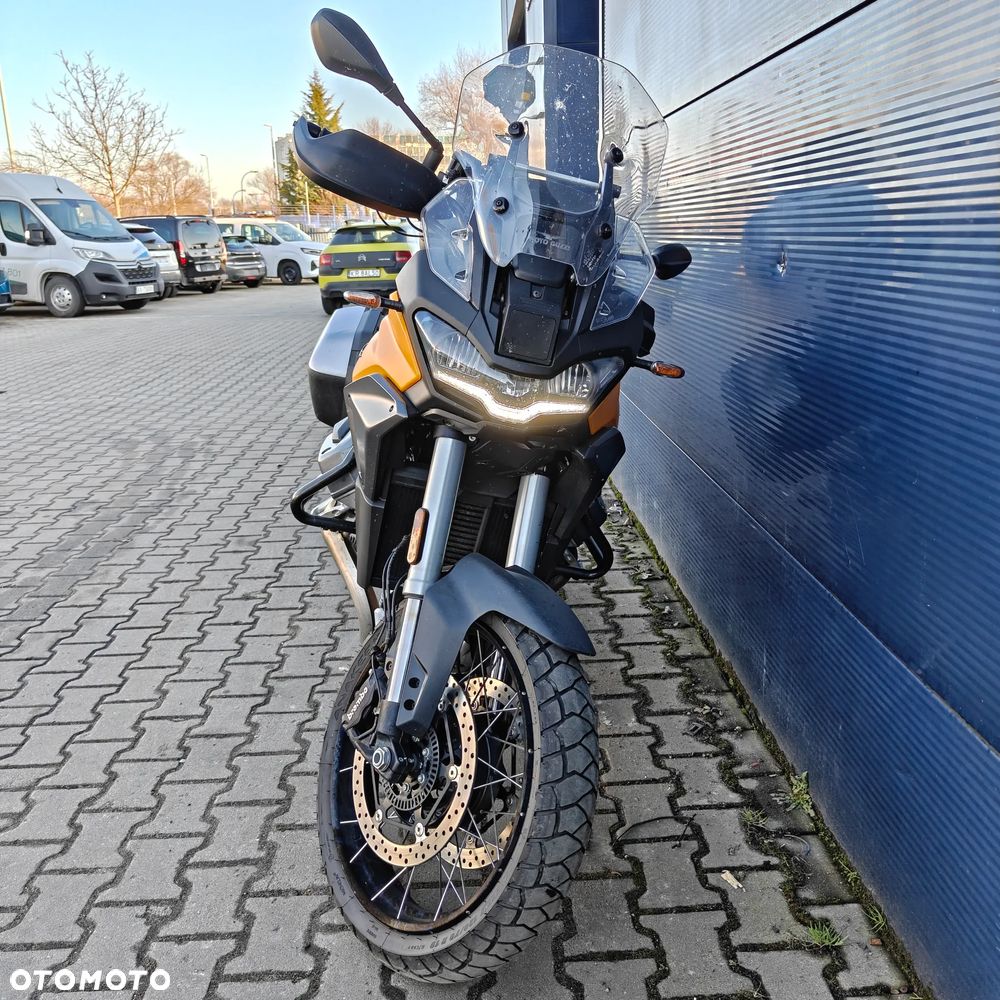 Moto Guzzi Stelvio - 2