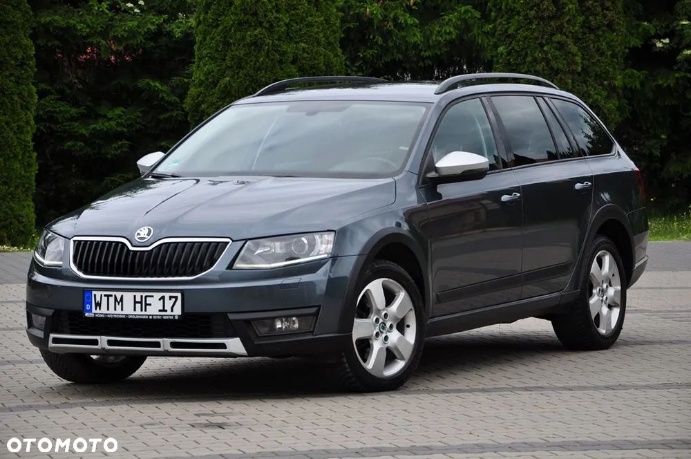 Skoda Octavia Combi 2.0 TDI 4x4 DSG Scout - 3