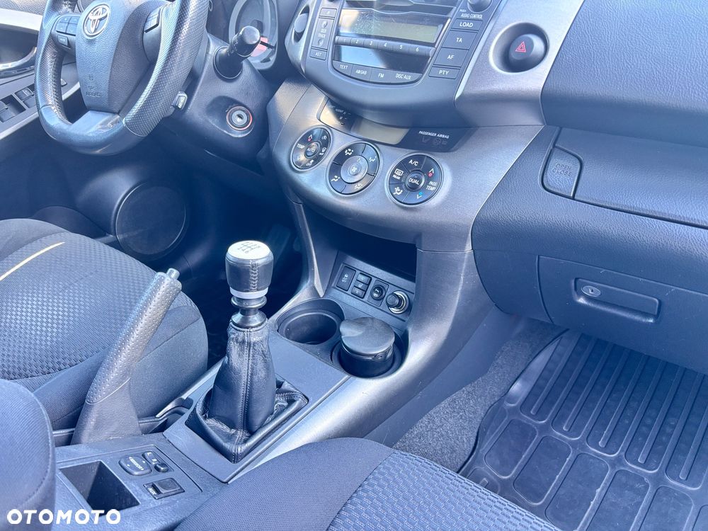 Toyota RAV4 2.0 4x2 - 16