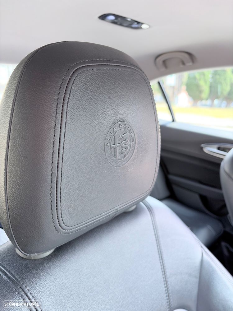 Alfa Romeo Giulia 2.2 D Super AT8 - 16
