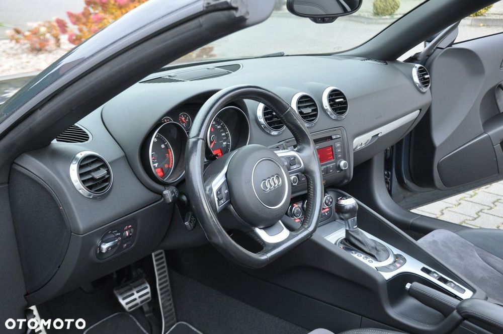 Audi TT Roadster - 25