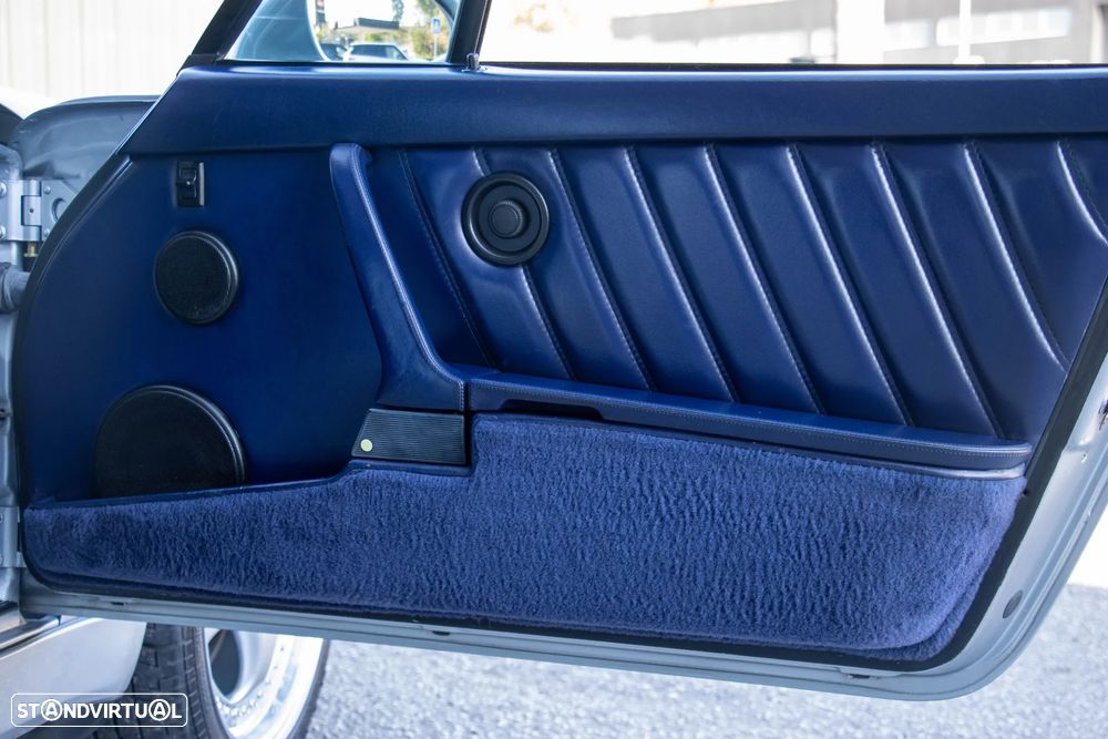 Porsche 911 (964) Coupé 3.3 Turbo II - 28