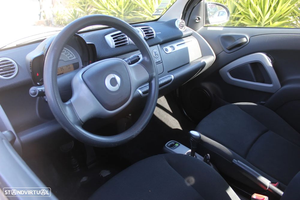 Smart ForTwo Coupé 1.0 mhd Pure 61 Softouch - 4