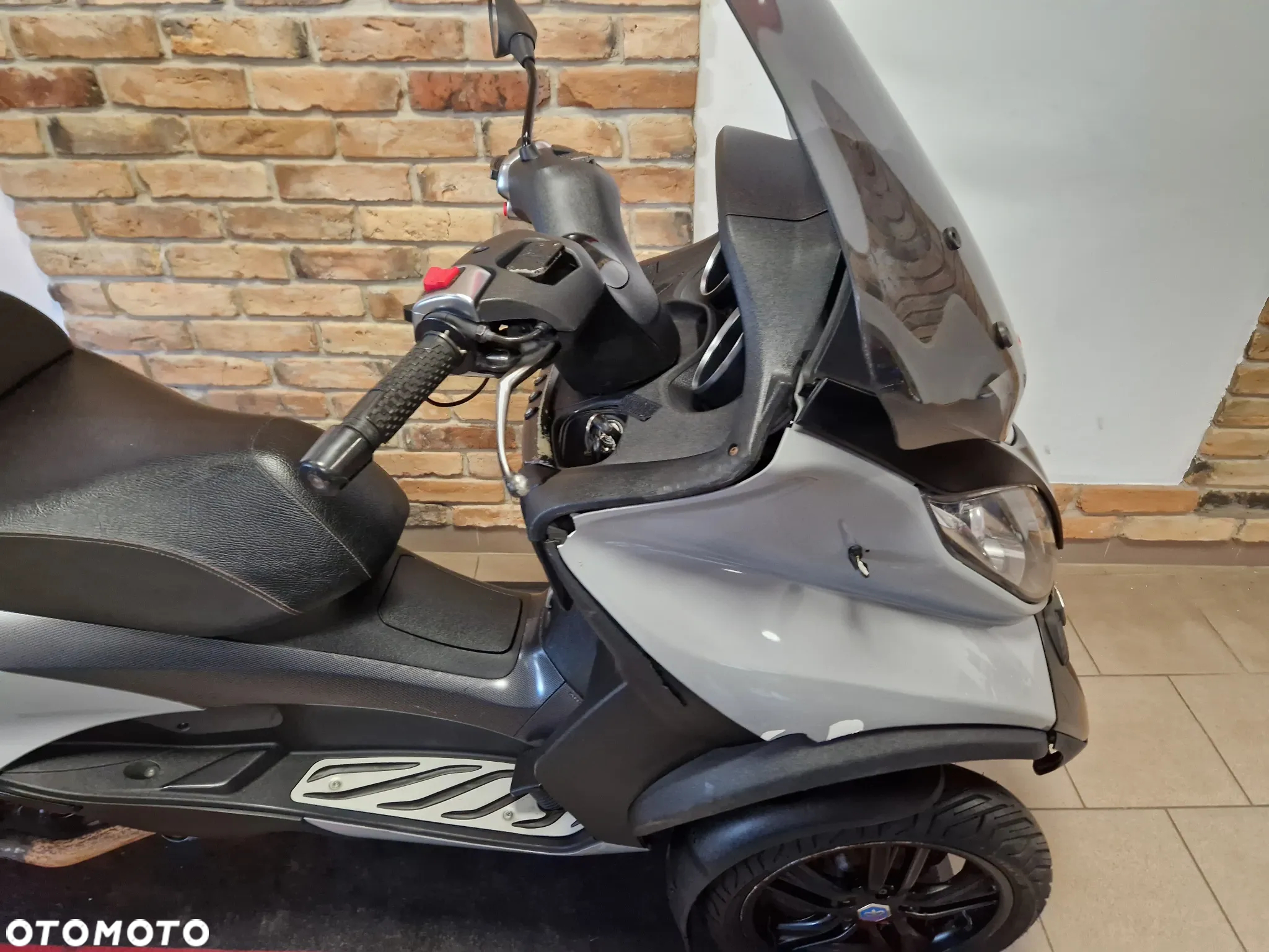 Piaggio MP-3 - 33