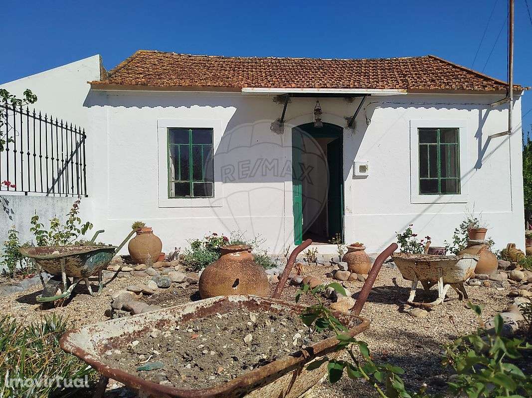 Moradia T2 para venda - Grande imagem: 2/24