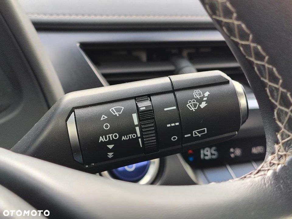Lexus UX - 20